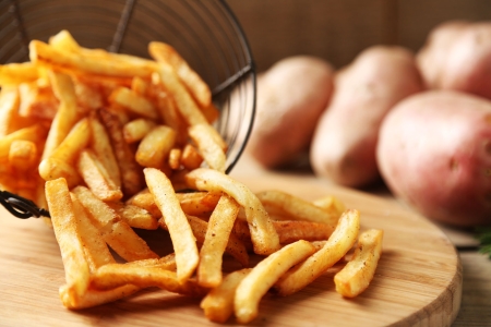 Friteuse ohne Fett Pommes aus einer Friteuse ohne Fett