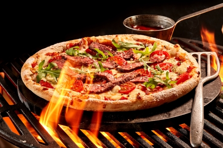 <BODY>Pizza backen ohne Pizzaofen, ein Grillaufsatz machts möglich.</BODY>