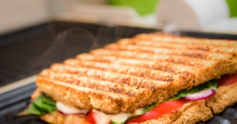 Sandwichmaker 3 in 1 Befüllter Toast im Sandwichmaker 3 in 1