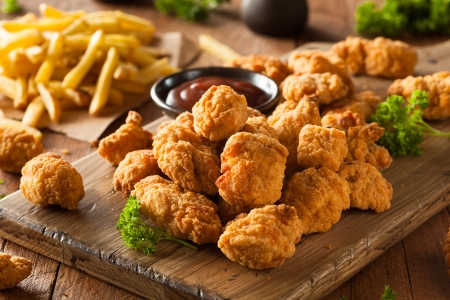 Philips Airfryer Fleisch und Pommes nach Zubereitung mit Philips AirFryer