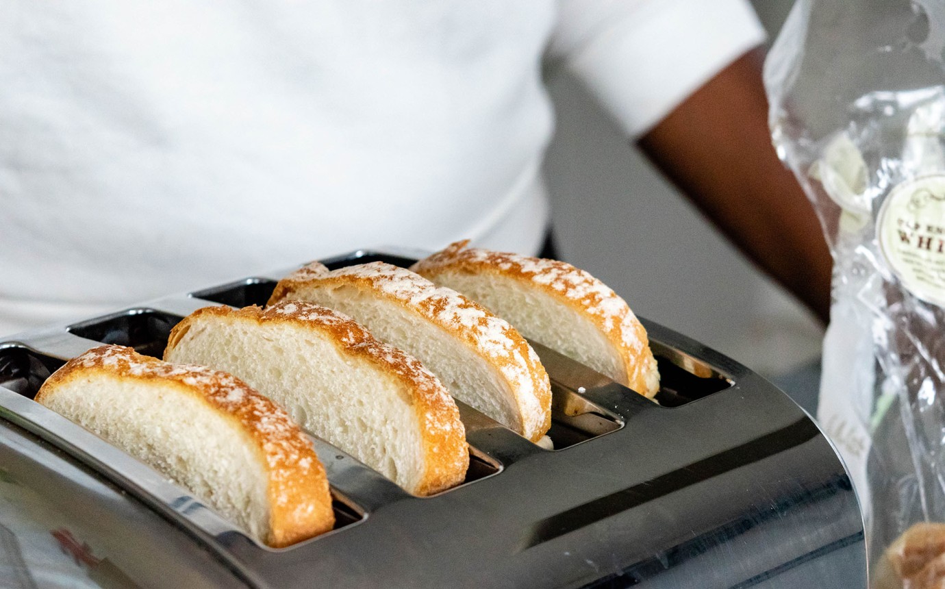 Balter Toaster 2 Scheiben ✓ Br/ötchenaufsatz ✓ Auftaufunktion ✓ Brotzentrierung ✓ Kr/ümelschublade ✓ Edelstahlgeh/äuse ✓ Farbe Zwei Scheiben Silber