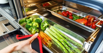 Gemüse aus dem Dampfbackofen